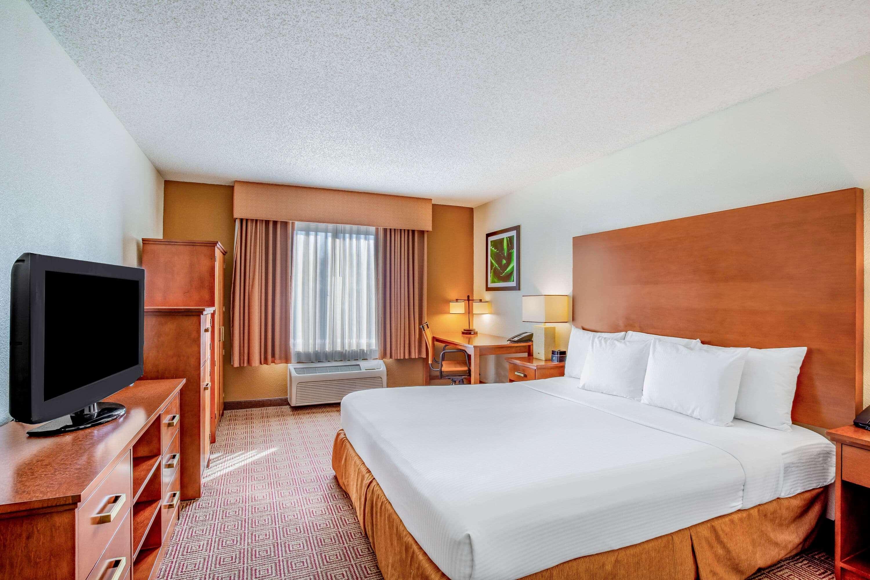 La Quinta By Wyndham Danbury Hotel Buitenkant foto