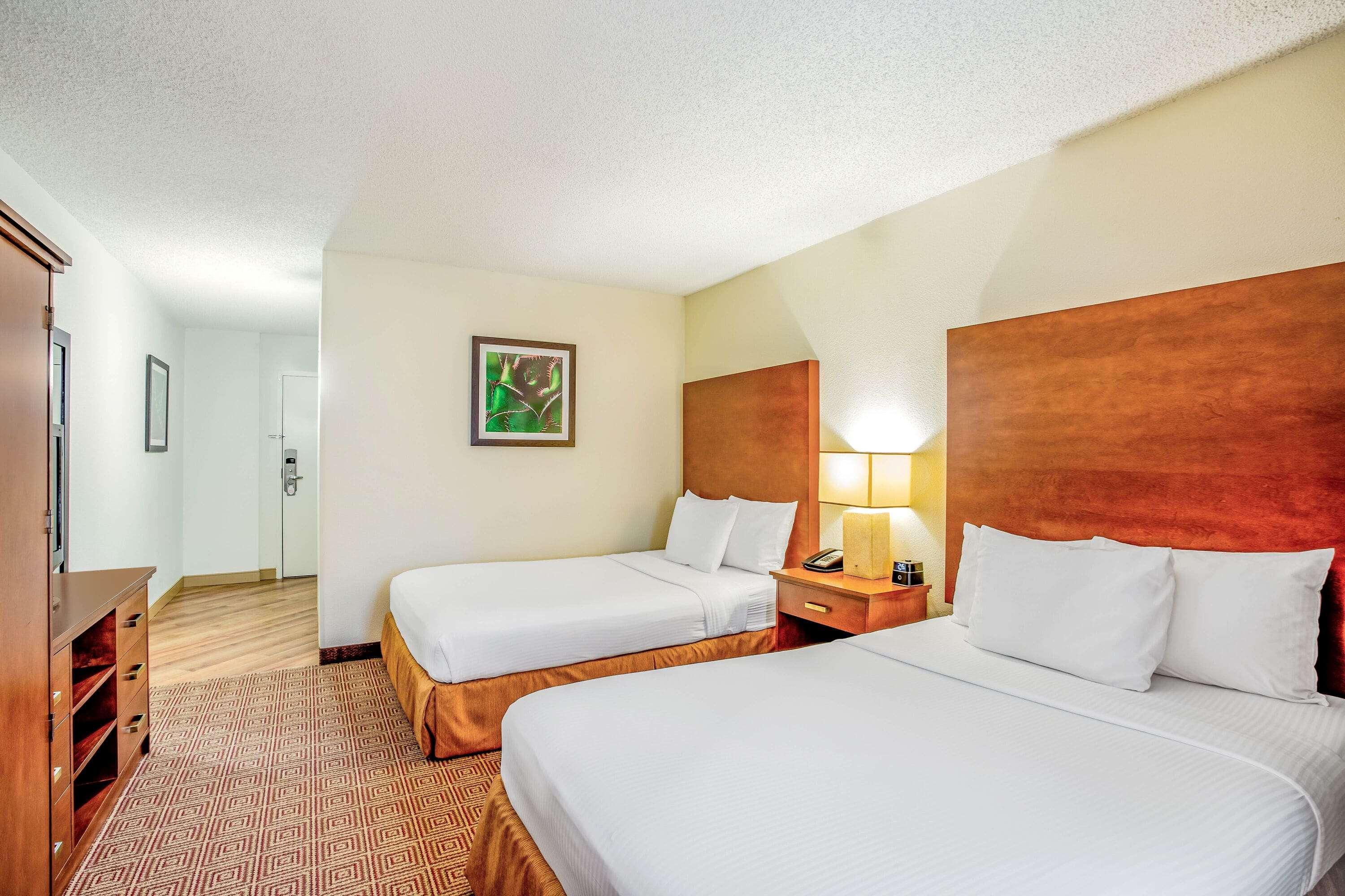 La Quinta By Wyndham Danbury Hotel Buitenkant foto