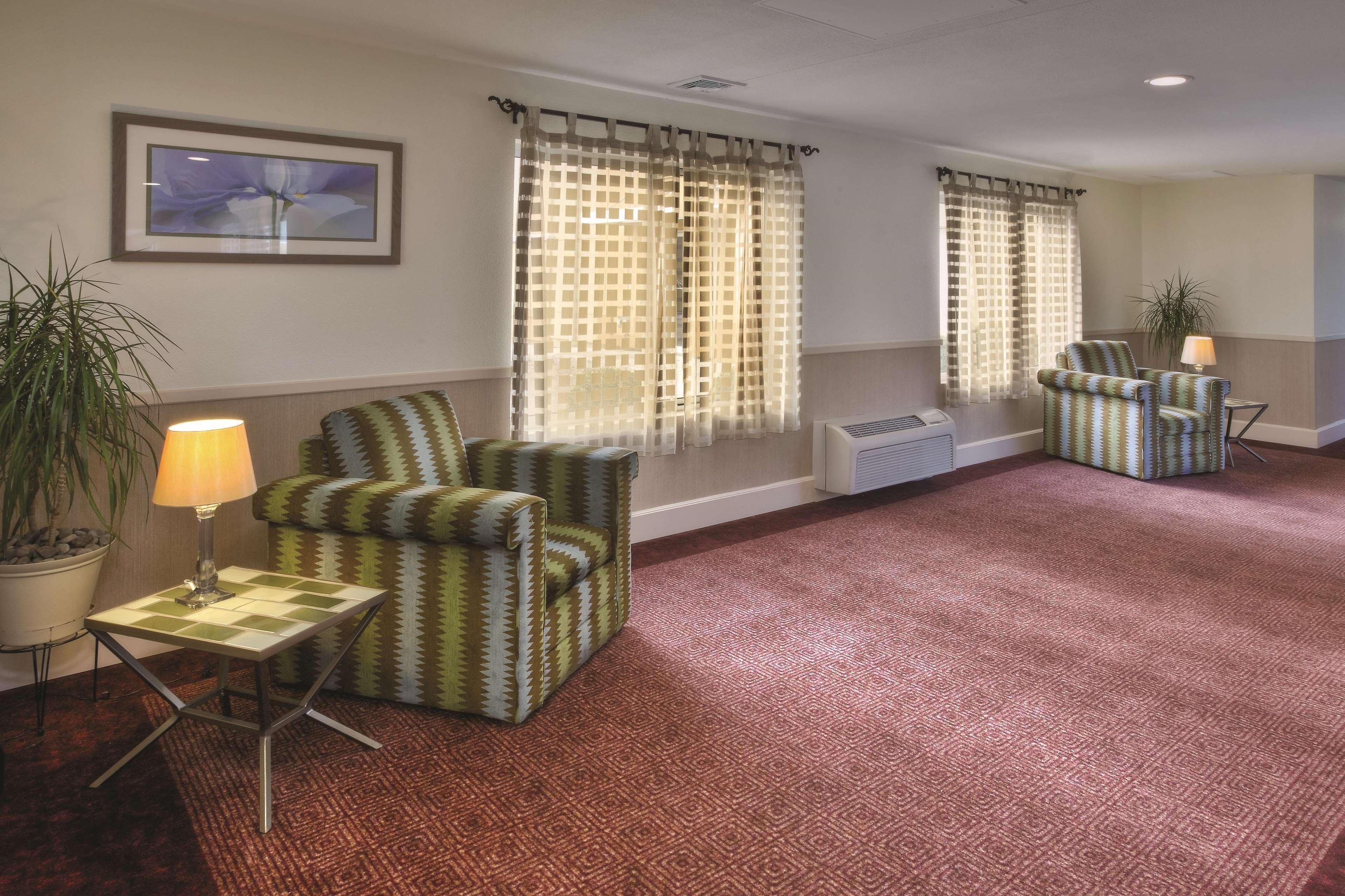 La Quinta By Wyndham Danbury Hotel Buitenkant foto