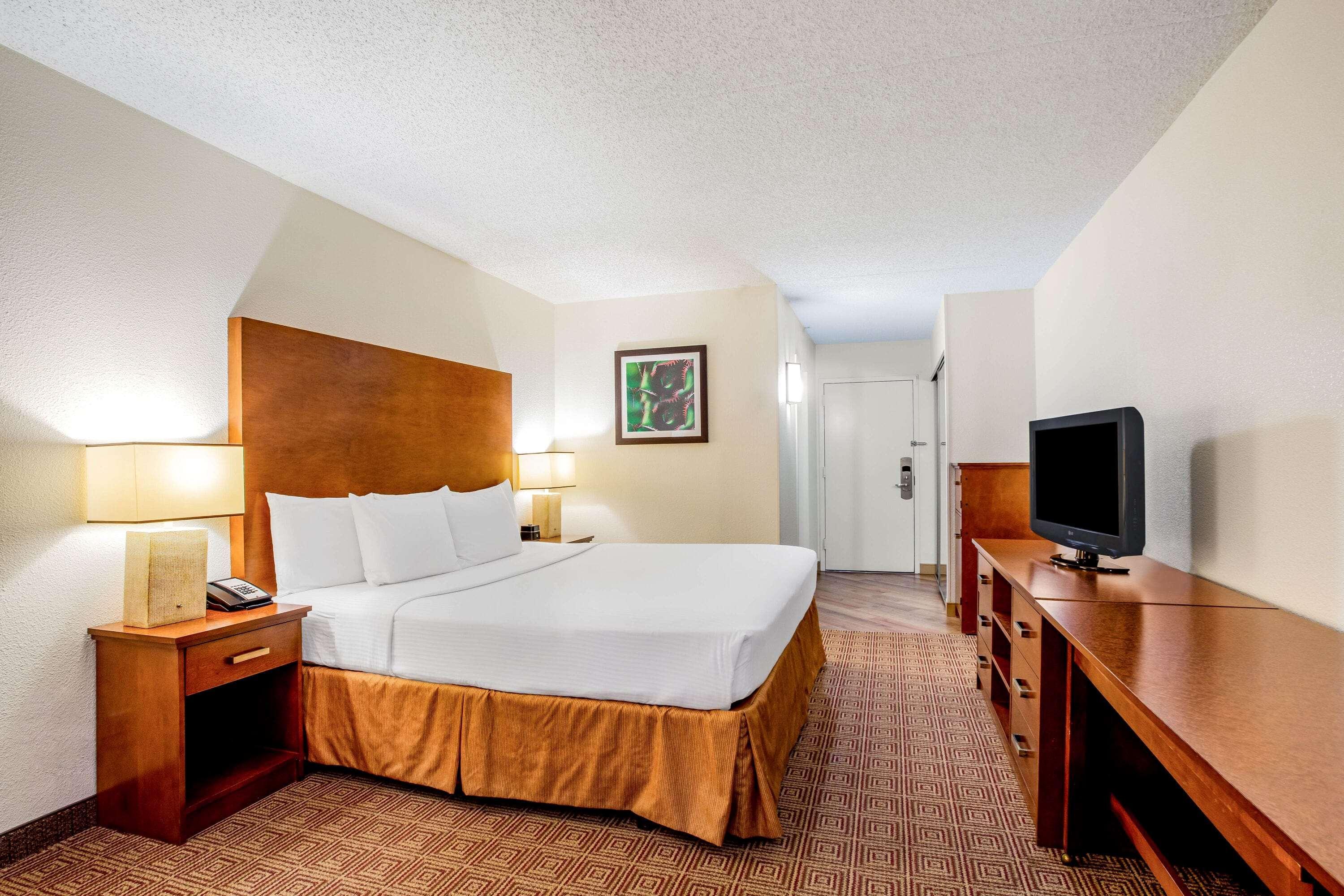 La Quinta By Wyndham Danbury Hotel Buitenkant foto