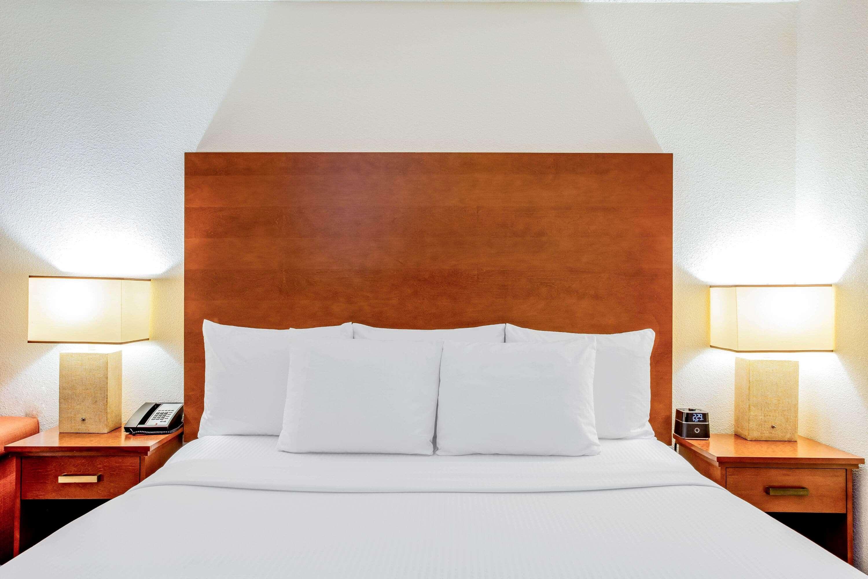 La Quinta By Wyndham Danbury Hotel Buitenkant foto